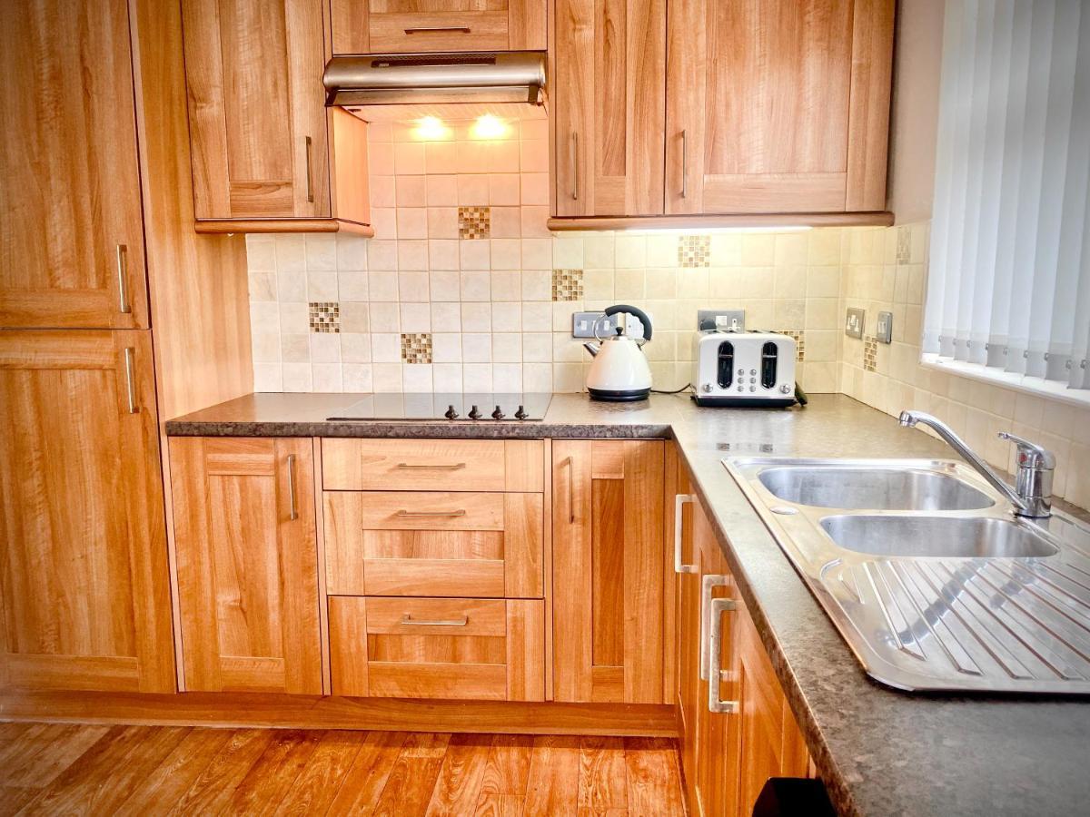 Remarkable 3-Bed Hot Tub House In Blackpool Exteriör bild