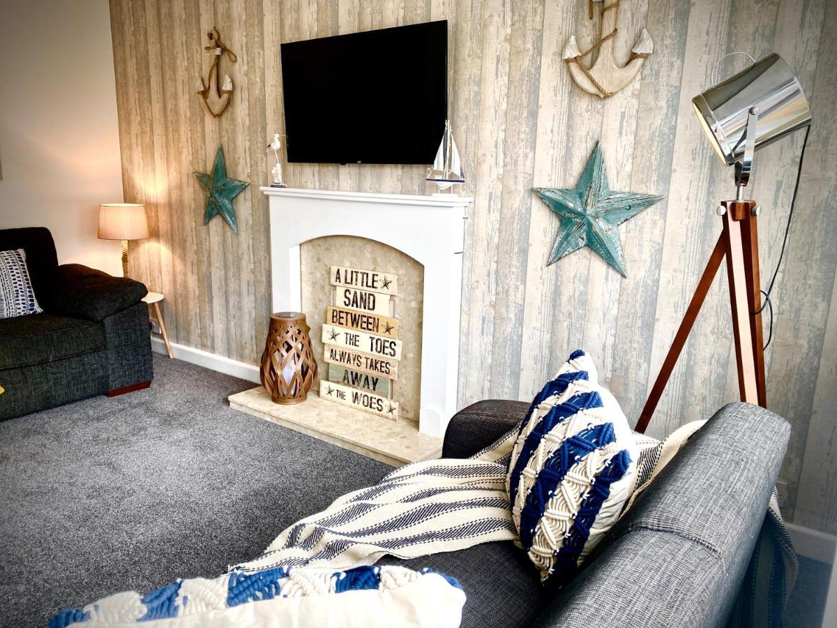 Remarkable 3-Bed Hot Tub House In Blackpool Exteriör bild